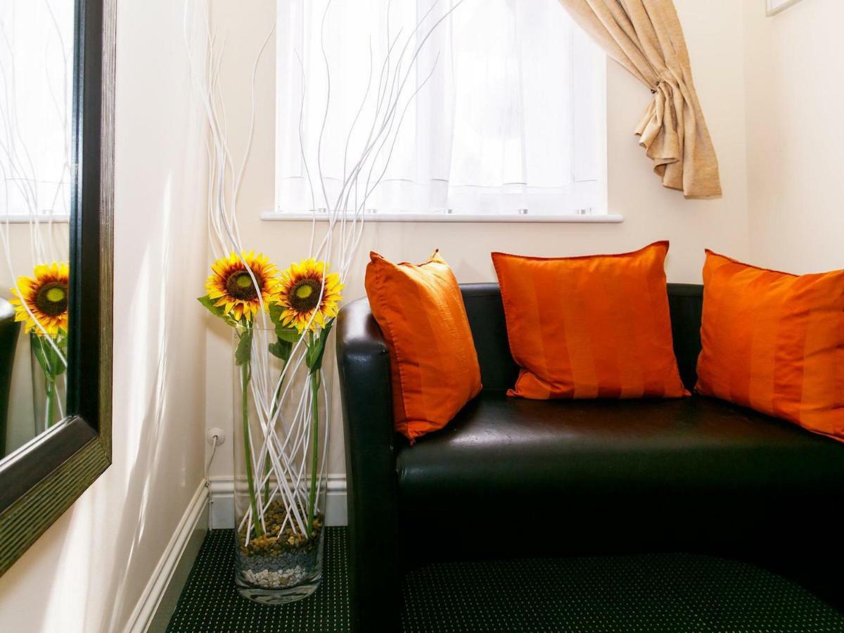 Mandeville Rooms Northolt  외부 사진