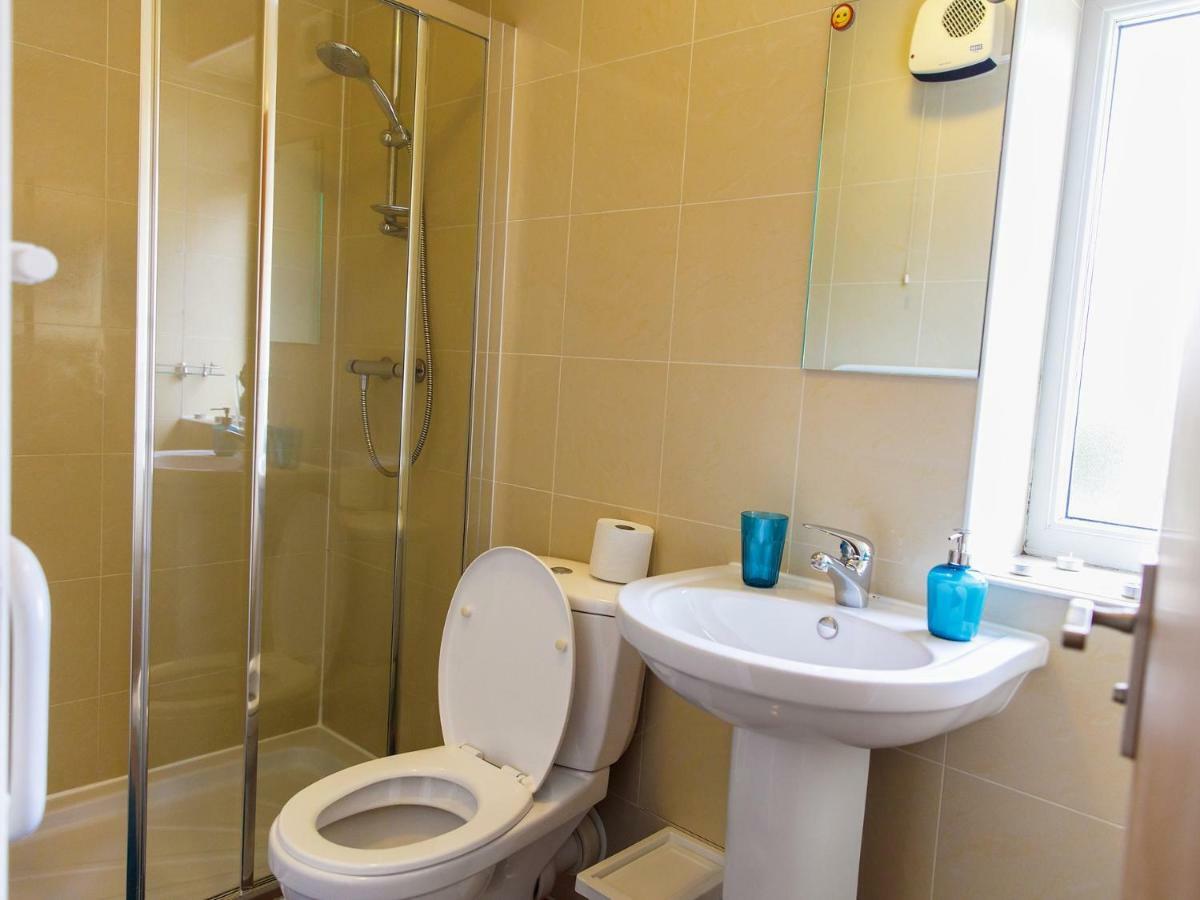Mandeville Rooms Northolt  객실 사진